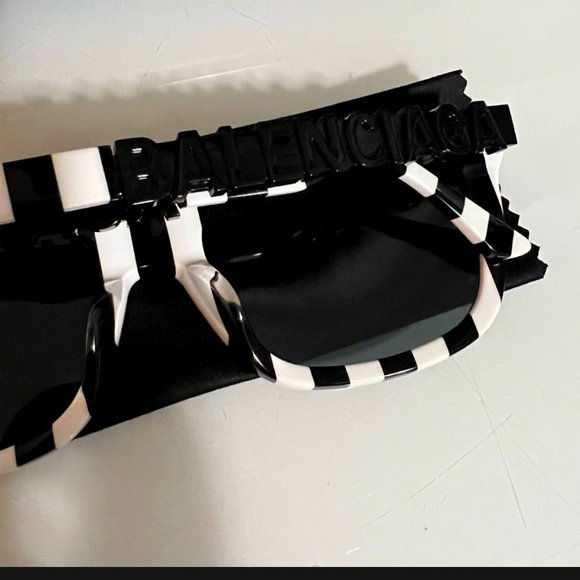 Balenciaga Accessories - Beautiful Balenciaga Sunglasses
